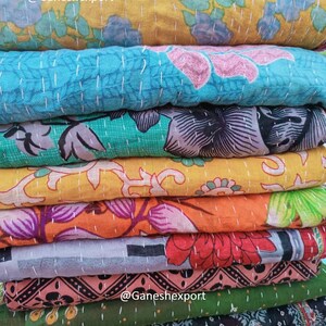 Old Vintage Assorted One Piece, Handmade Reversible Blanket Throw, Kantha Quilt, Cotton Fabric Bohemian Quilt, Quilting Bedcover zdjęcie 9