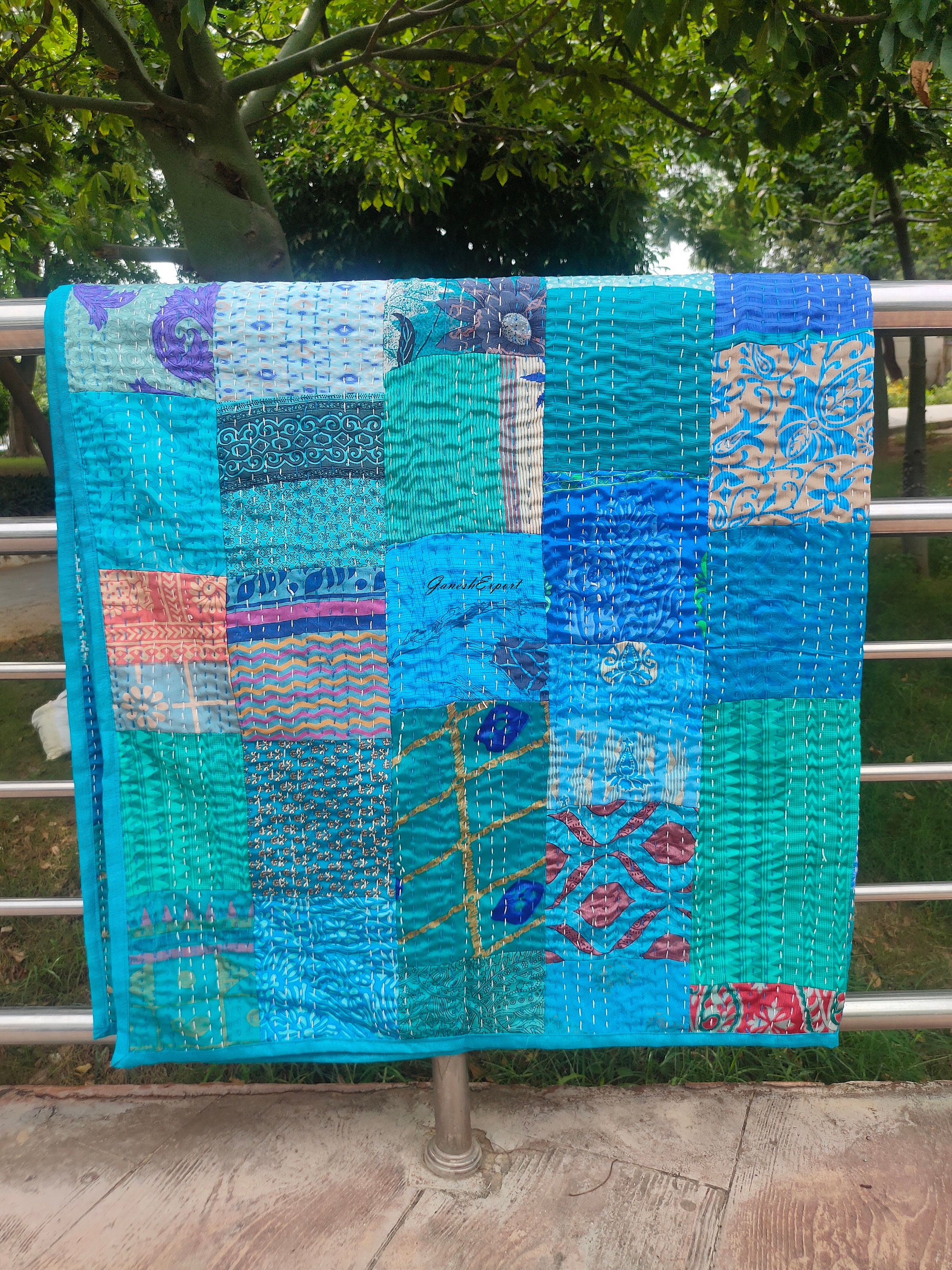 刺繍パッチワークカンタキルト　ターコイズ 刺繍パッチワークカンタキルト ターコイズ ハンドメイドカンタキルト