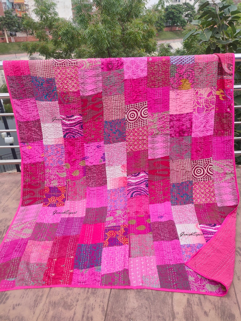 Bohemian Patchwork Quilt Kantha Quilt Handmade Vintage Quilts Queen size Bedding Throw Blanket Bedspread Quilting Hippie Quilts For Sale Pink