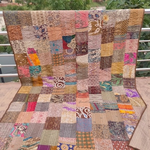 Bohemian Patchwork Quilt Kantha Quilt Handmade Vintage Quilts Queen size Bedding Throw Blanket Bedspread Quilting Hippie Quilts For Sale Coffee