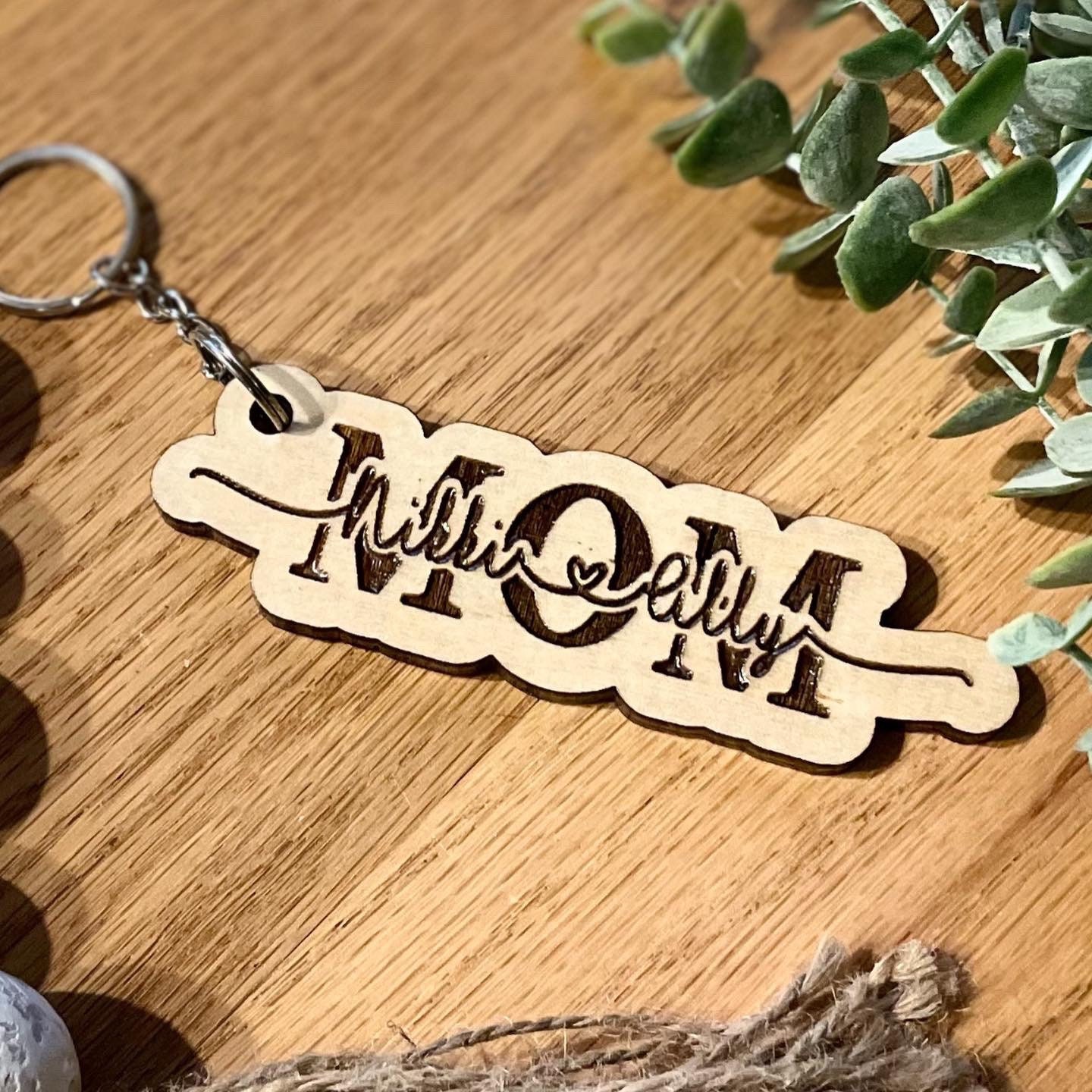 Myka Personalized Keychain with Children Charms - Dad Keychain - Gift to Dad from Kids - Great Gift Ideas for Mom - Engraved Keychain