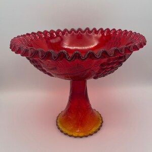 L. E. Smith Ruby Red Amberina Ruffled Crimped Edge Pedestal Compote Bowl Grapes