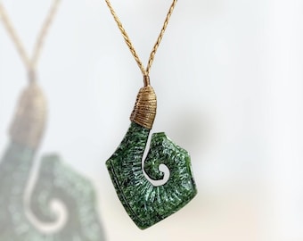 Handcrafted Greenstone Hei Matau Pendant – Genuine New Zealand Nephrite Jade Fish Hook