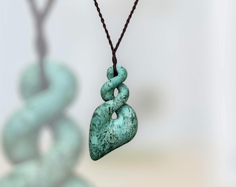 Large Greenstone Pikorua Pendant