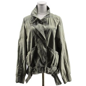 Chaqueta Free People para mujer, talla S, mezcla de algodón teñido con técnica tie-dye, cuello militar, bolsillos, corte corto. imagen 1