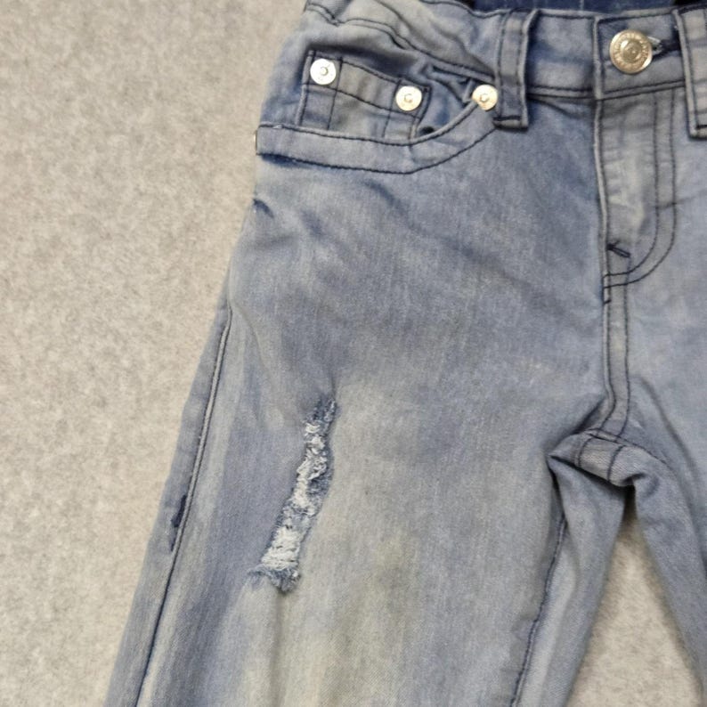 True Religion Geno Relaxed Slim Jeans Boys 12 Blue Distressed Denim Youth Pants zdjęcie 6