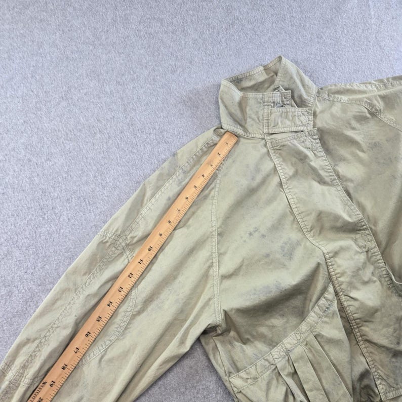 Chaqueta Free People para mujer, talla S, mezcla de algodón teñido con técnica tie-dye, cuello militar, bolsillos, corte corto. imagen 19