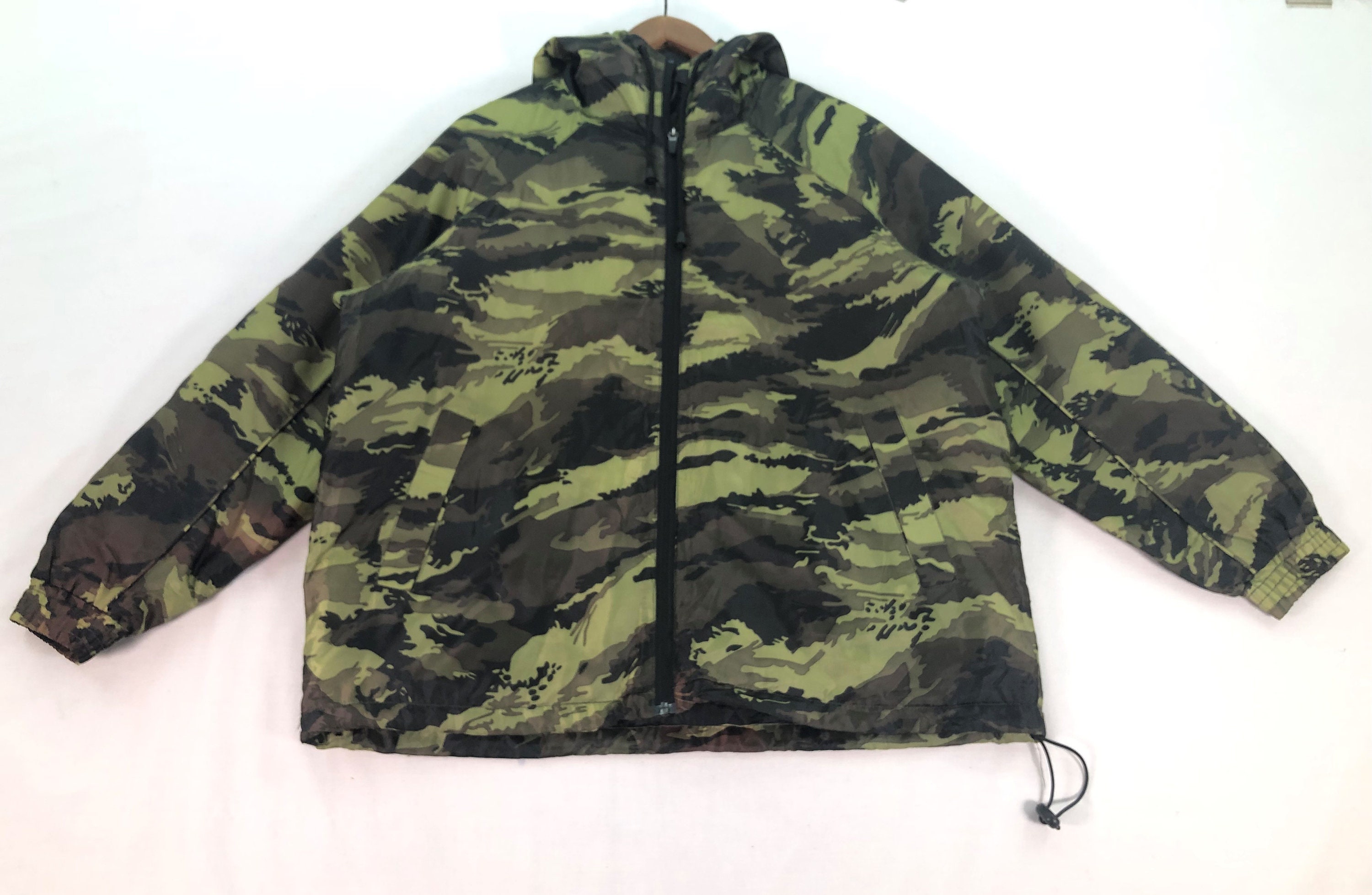 Camo HQ - Modern Warfare 2 Red Tiger Stripe Camo Unisex Bomber Jacket 3XL