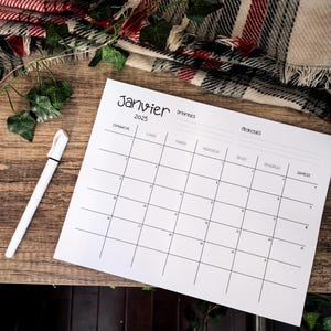 Digitaler Kalender 2025 – Zu Hause ausdrucken – Digitale Datei – 12 Monate – Januar bis Dezember 2025 – mit Zielen und Prioritäten