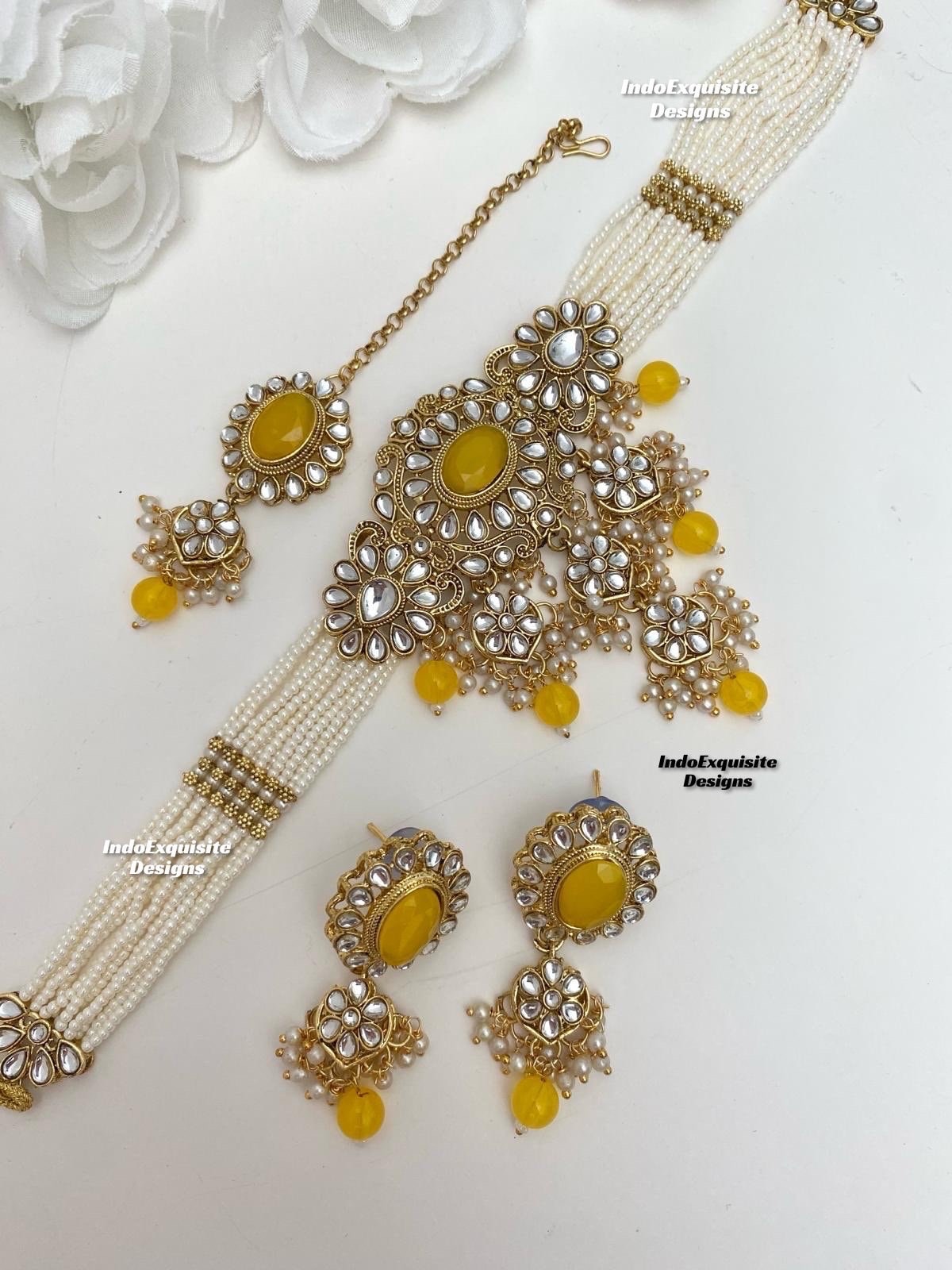 Gorgeous Kundan pearls Choker Set/ Indian Jewelry/unique Kundan choker set/Indian jewelry set/Bridal jewelry/yellow