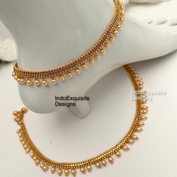 Gold plated anklets comes in a pair/Payal/ Punjabi Jhanjra/Indian bridal payal/golden Payal/Panjeb/Indian anklets/Pearl anklets