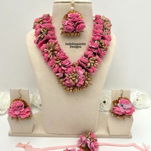 Gorgeous Handcrafted artificial flower/floral jewelry/ Haldi mehndi necklace set/ Indian flower jewelry