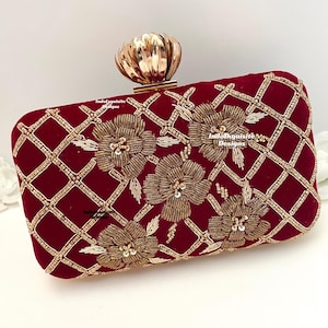 Precioso clutch de terciopelo bordado a mano en color granate/rojo oscuro (incluye un cordón) Clutch/cartera/bolso/clutch de noche de diseñador