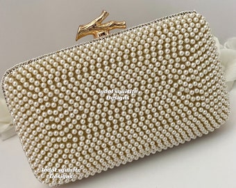 Gorgeous Pearls clutch (comes with a string) / Designer Evening clutch/ purse/bag/clutch