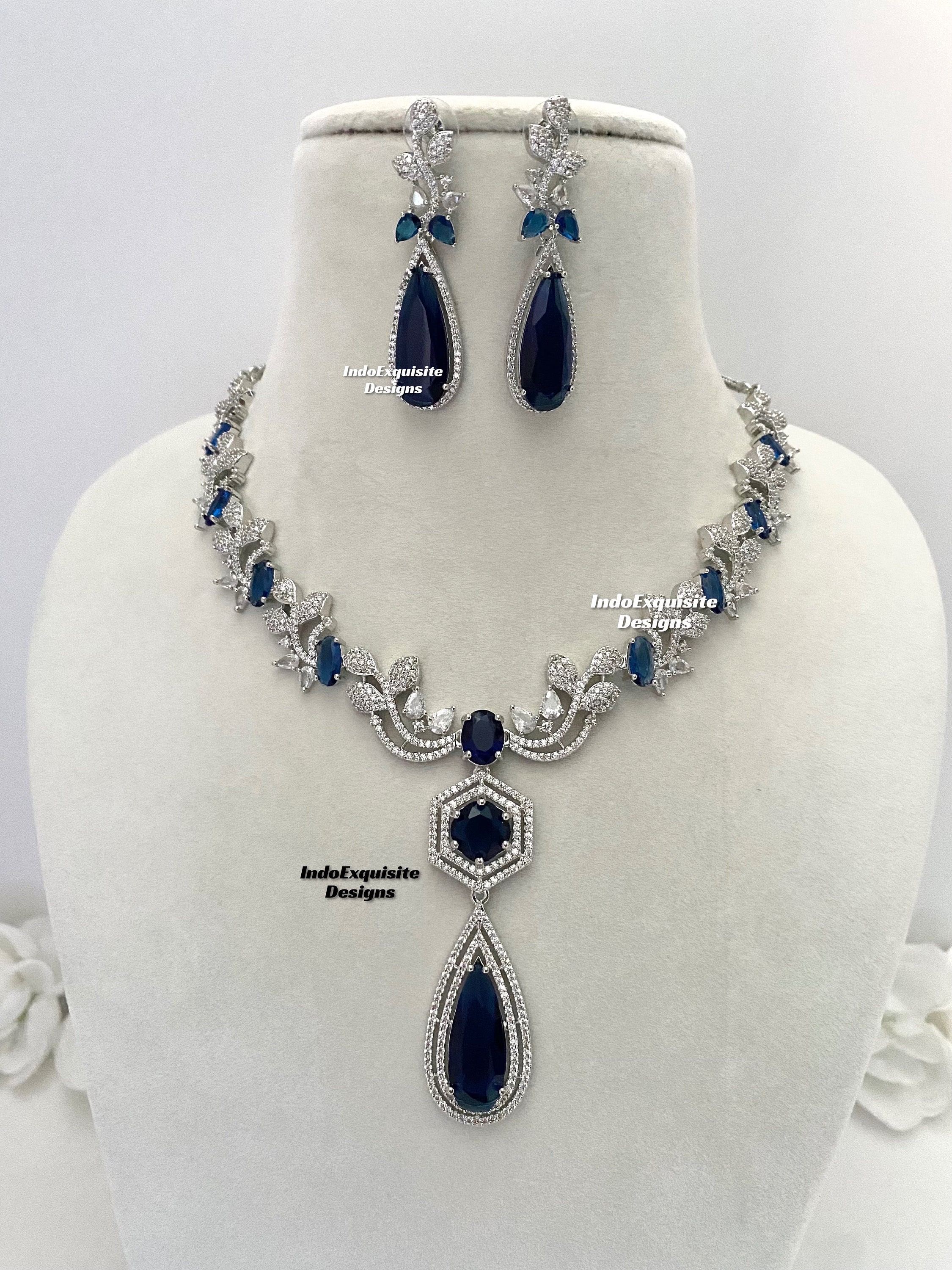 Deep V Neck Necklace - Etsy