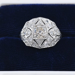 Antique Platinum and Old Mine cut Diamond Ring