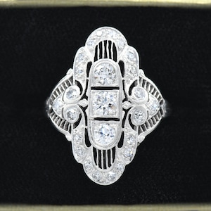 Vintage Platinum Filigree Ring Set With Diamonds