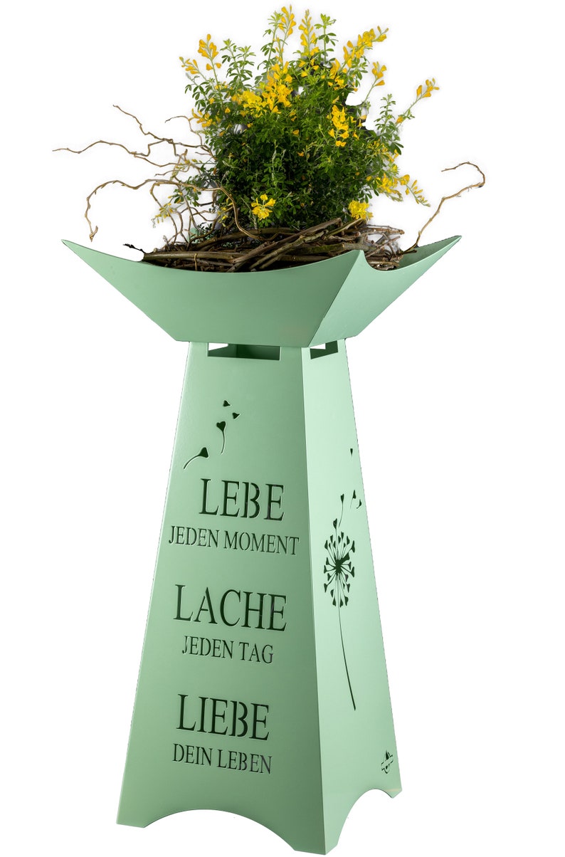 Plant column Welcome... with your own family name image 8