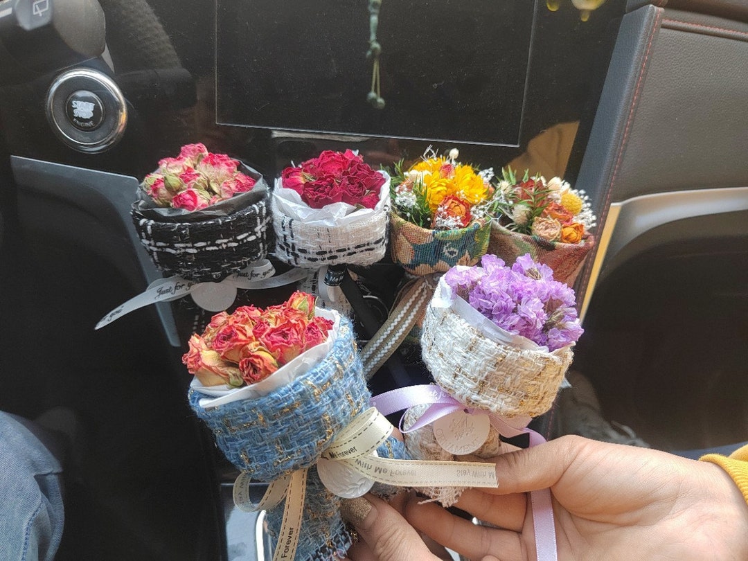 Mini Rose Bouquet Car dried-flower air Outlet Aromatherapy Creative Flowers  Mini Bouquet Car Perfume Air Freshener Ornament