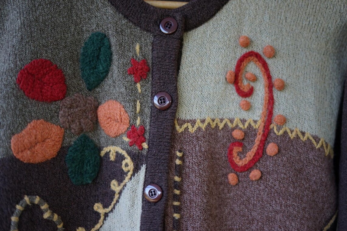 Vintage Embroidered Wool Blend Cardigan, Fall Knit, Size S-L, photo 4 sur 5