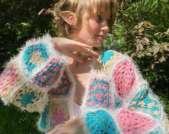 Cardigan Fairy Isle au crochet, pull carré grand-mère coloré, pull kawaii, cardigan en coton à rayures végétaliennes, noyau féerique grunge