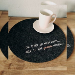 Felt placemat with saying