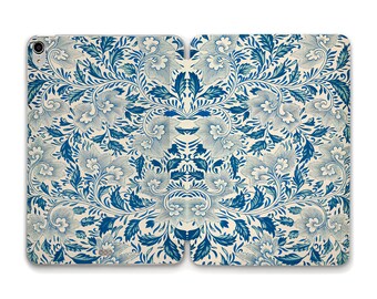 Floral iPad case Aesthetic art Chinoiserie iPad 10th 9th 10.2 iPad Air 11 5th 10.9 Pro 12.9 11 Mini 6th Blue flowers Vintage pattern cover