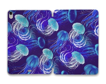 Ocean iPad case Cute Blue Aesthetic Jellyfish iPad 10th 10.2 Air 5 4 10.9 Pro 12.9 11 Mini 6 iPad 9.7 Nature Animals Trendy Design Sea case