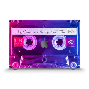 Può includere: Un nastro audio vintage con un design sfumato rosa e blu. Il nastro è etichettato "The Greatest Songs Of The '80s".