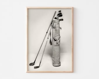 Retro Golf Bag Poster - Vintage Style - Golf Lover Gift and Decor - Digital Download