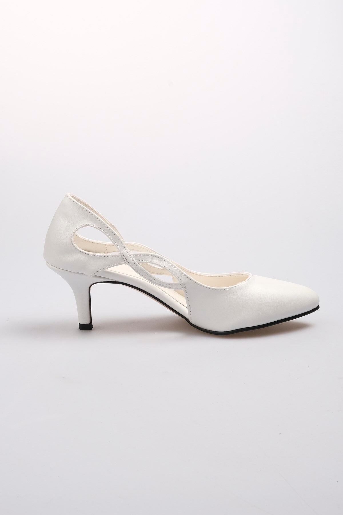 White Kitten Heel White Wedding Shoes Shoes for Bride Shoes Etsy UK