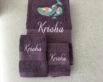 Dolphin Bath Towel/ Embroidered Bath Towel/Personalised Bath Towel/Bath Towel