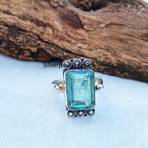 Joyería de plata con aguamarina natural, anillo hecho a mano, joyería de aguamarina, anillo de plata con piedras preciosas, regalo para Navidad, regalo para ella, anillo llamativo.