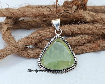 Handgemaakte prehniet-hanger: 925 sterlingzilveren designersieraden