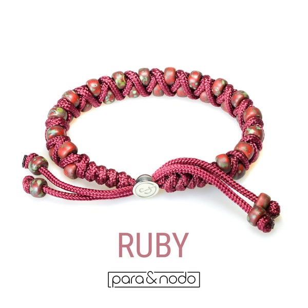 Bracelet en perles de verre de Bohême rouge mat avec de merveilleuses inclusions de couleurs, nouage en Paracord, Bohemian, Shamballa