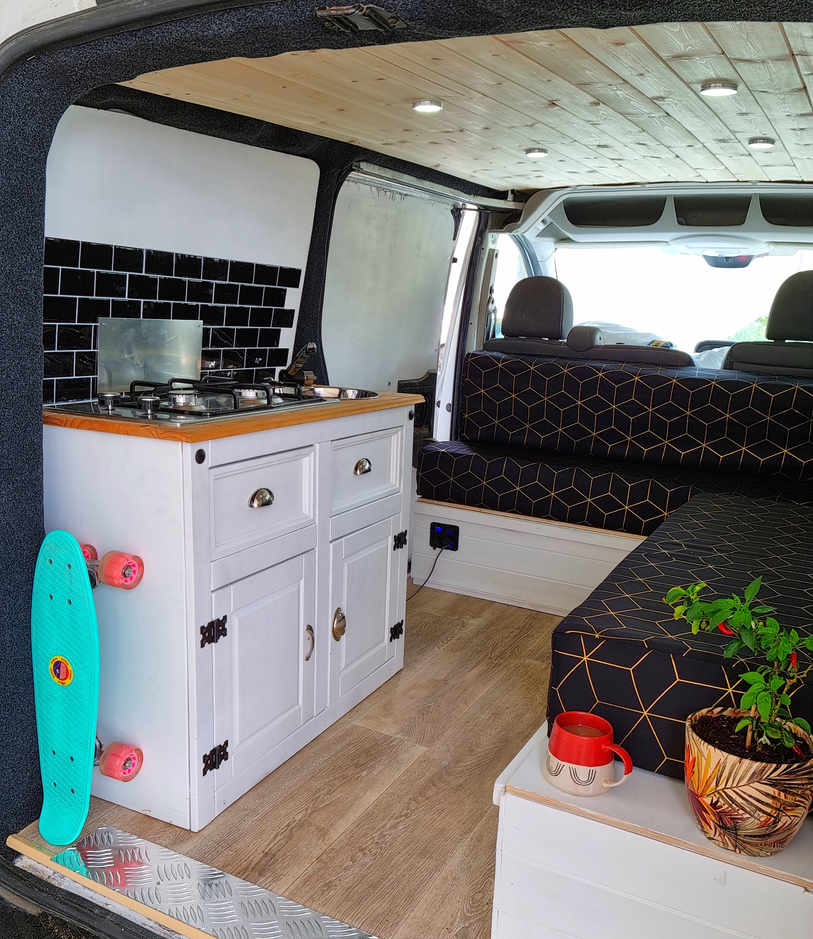 Stunning Campervan Pod Unit Sink And Tap Incuded Hob Included Free stunning-campervan-pod-unit-sink-and-tap-incuded-hob-included-free