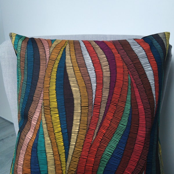 Housse de coussin wax, 40x40cm, motif africain, ethnique, multicolore, bleu, rouge, jaune,coussin imprimé,déco maison,fait main en France