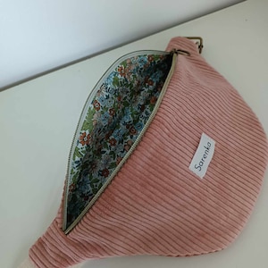 Sac banane velours côtelé rose poudre,fait main en France,sac banane rose personnalisée,
