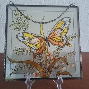 Atrapasueños decorativo de mariposa de cristal vintage en marco de metal