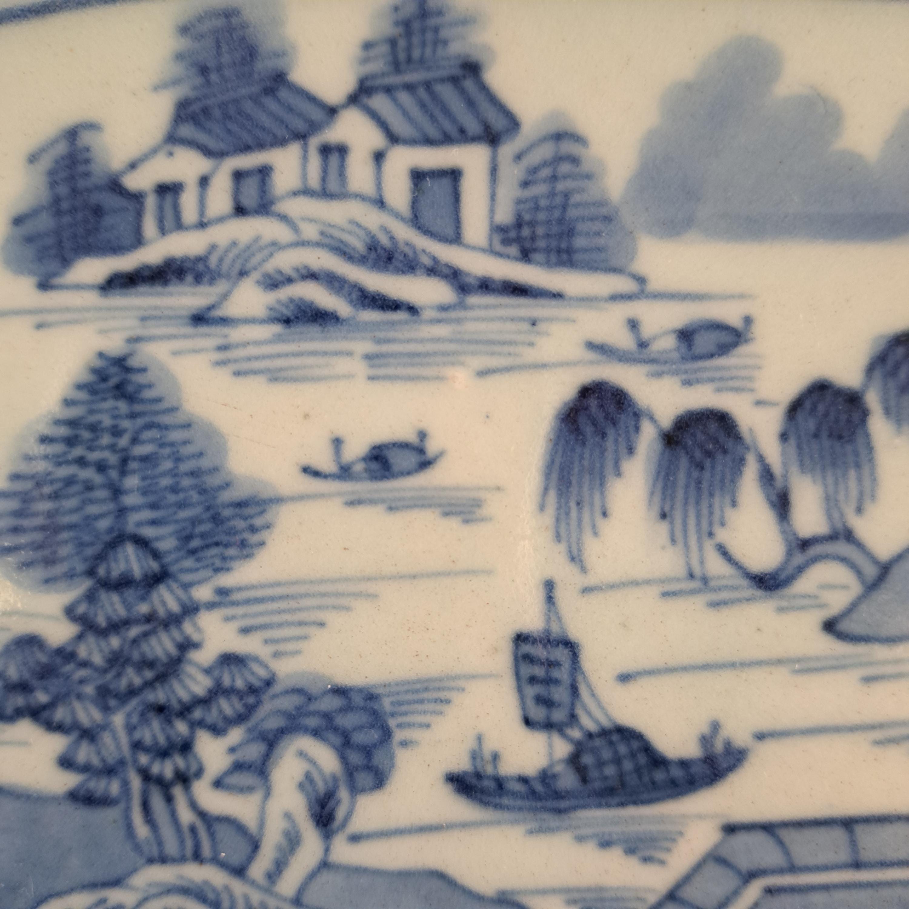 中国の骨董品、18世紀乾隆帝の青白磁の釉下彩大皿（1736-1795） - Etsy