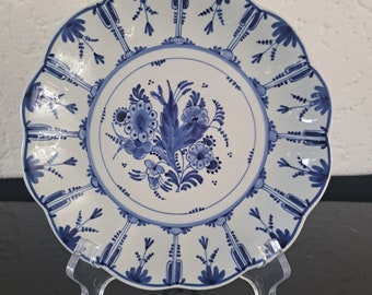 De Porceleyne Fles (Royal Delft) Delft blue small pleated plate (1973)