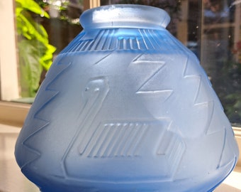 Zeldzame Franse Art Deco France matblauwe pers-/gevormde glazen vaas