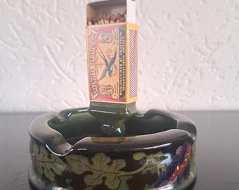 Art Nouveau high gloss ashtray by Regina pottery, Gouda