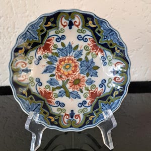 Ribbed polychrome Delft dish/ wall plate by Royal Tichelaar Makkum