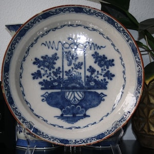 A large antique 18th century Delft blue delftware dish