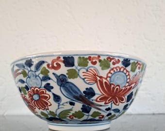 Cuenco Royal Tichelaar Makkum policromado con decoración de pájaros de Delft