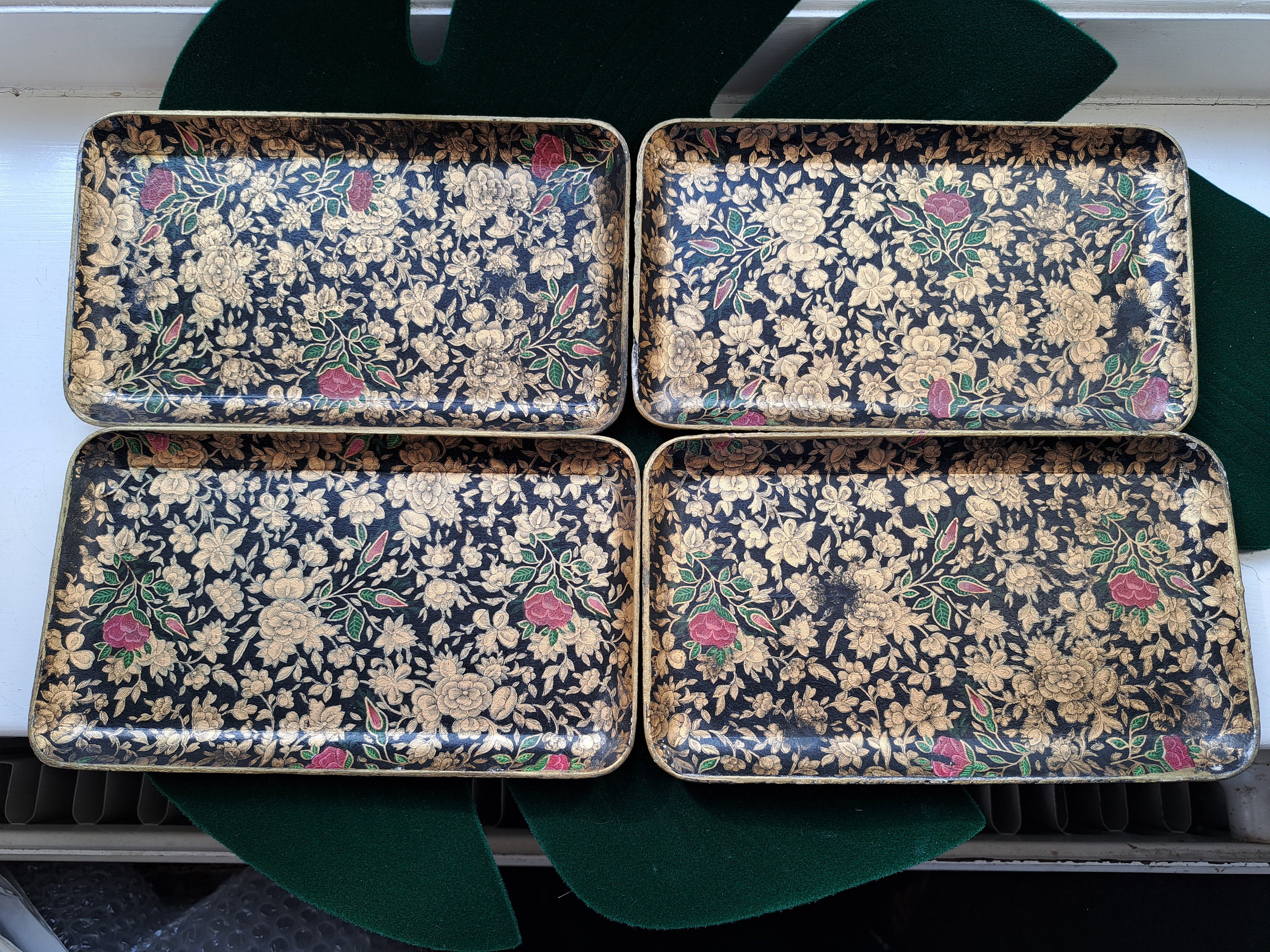 Set of 4 vintage Rossini Japan alcohol proof papier mache trays