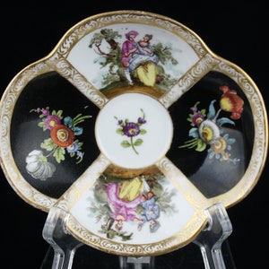 Dresden-Meissen-Sevres style Quatrefoil gilt porcelain dish