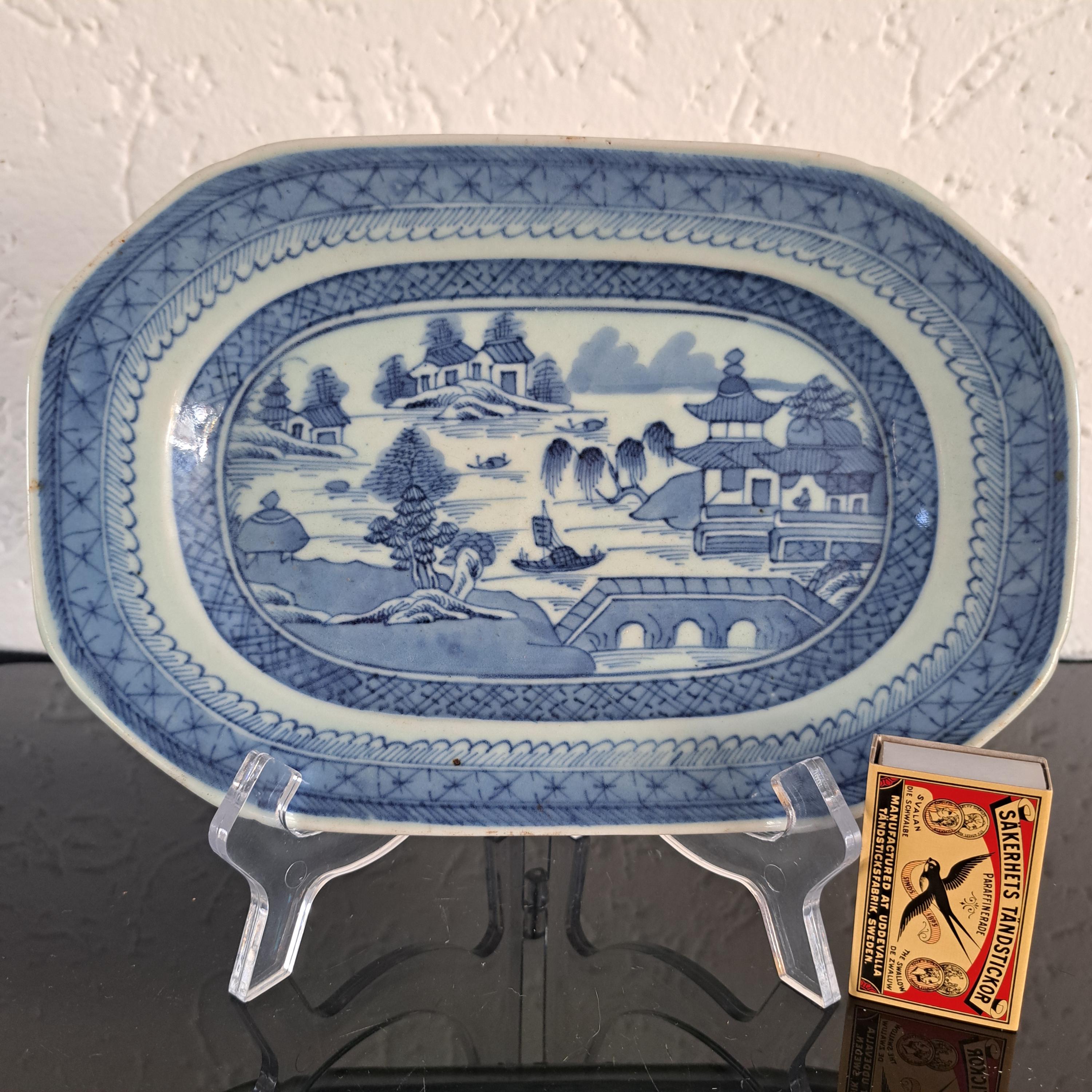 中国の骨董品、18世紀乾隆帝の青白磁の釉下彩大皿（1736-1795） - Etsy