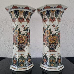 Very large pair of Royal Delft polychrome Delft octagonal ribbed vases (1975)